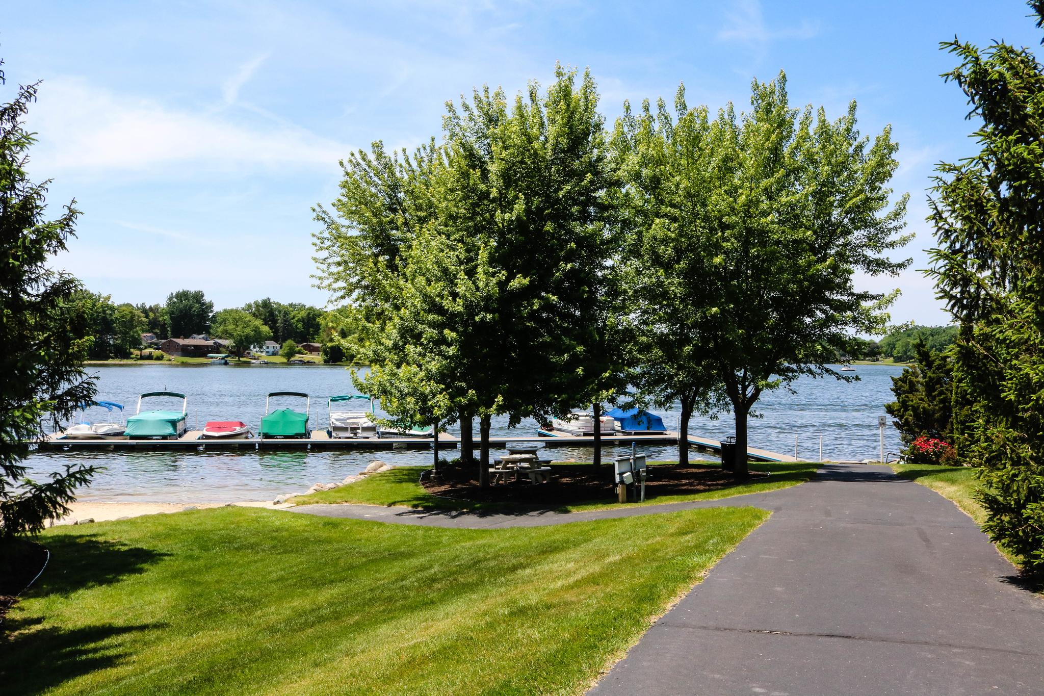 Lakeshore Pointe Boat Dock