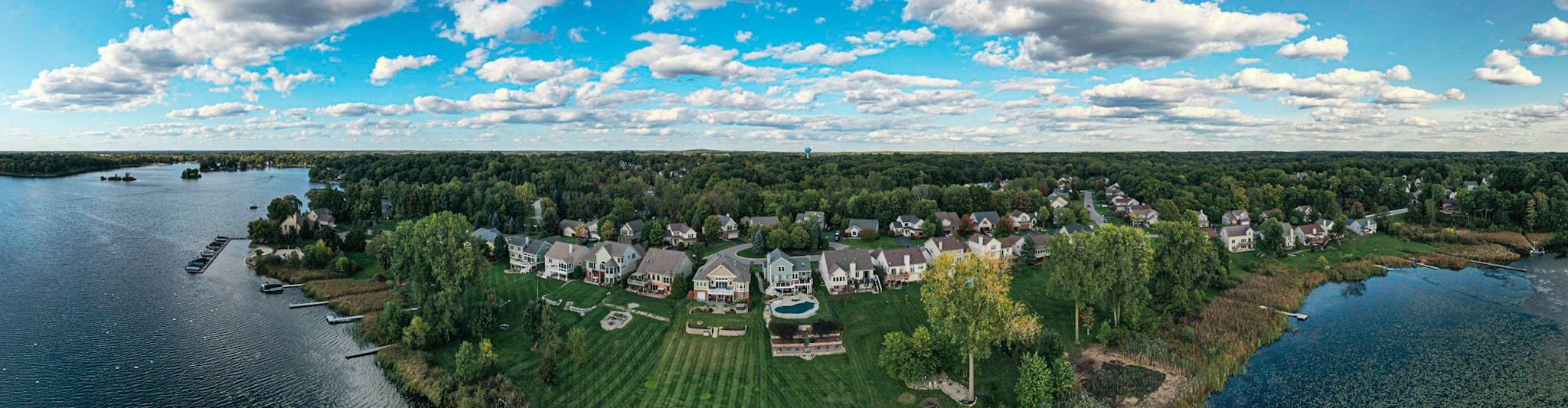 Panorama view of lakeshore pointe